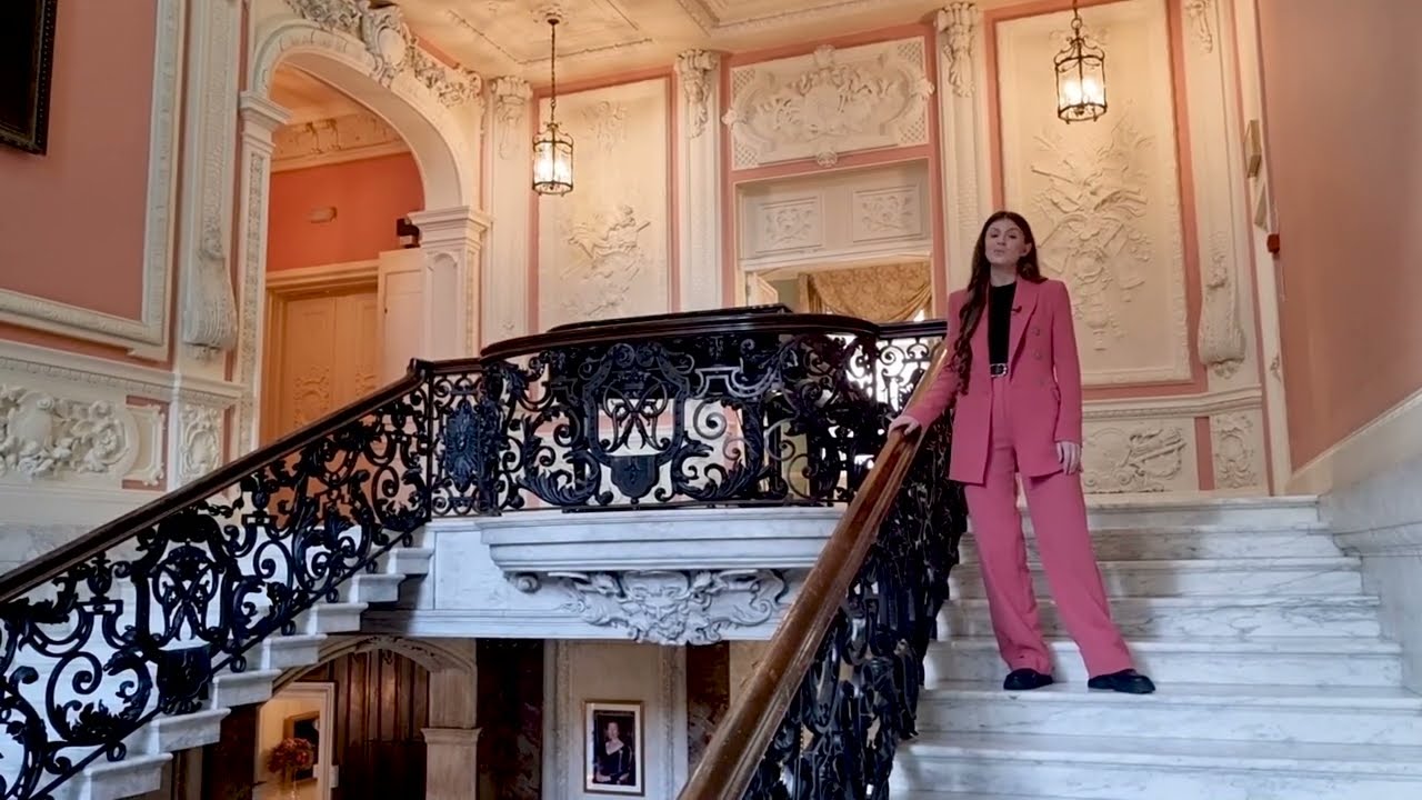 In Conversation with eve |  Weddings at Dartmouth House