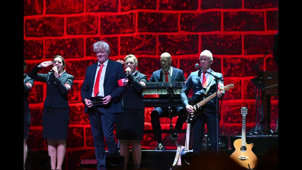 Pink Floyd Project bracht een perfecte uitvoering van The Wall.  www.leidseglibber.nl