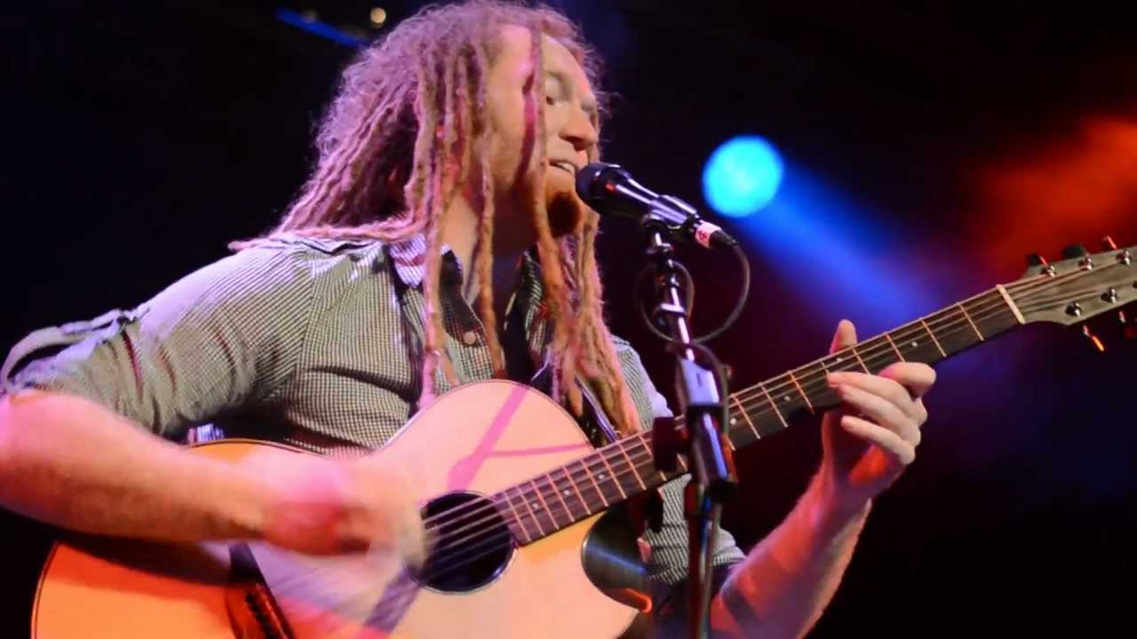 Newton Faulkner - The Way I'm Feeling NEW SONG (From the pit live In Falmouth 230412)