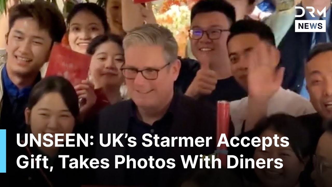 UNSEEN VIDEO: Starmer Accepts Gift, Poses for Photos at Beijing Restaurant During China Visit | AC1B