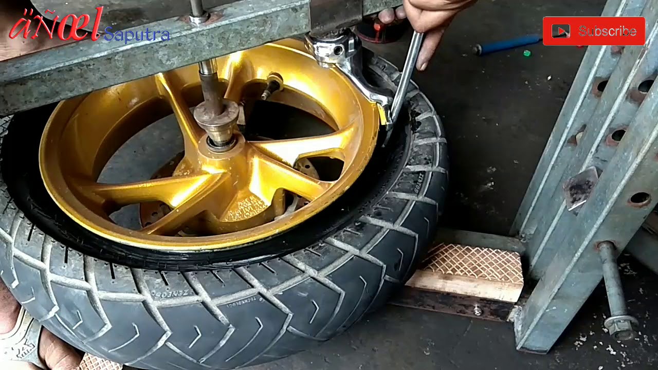 Membuka ban belakang nmax dengan alat pembuka ban manual