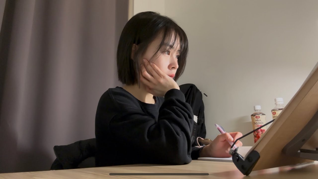 (올리기 부끄럽지만 그래도 기록•감시용으로 올려봅니다) Study with me | 10시간 근무, 필라테스 다녀온 뒤 스카에서 공부 코스프레