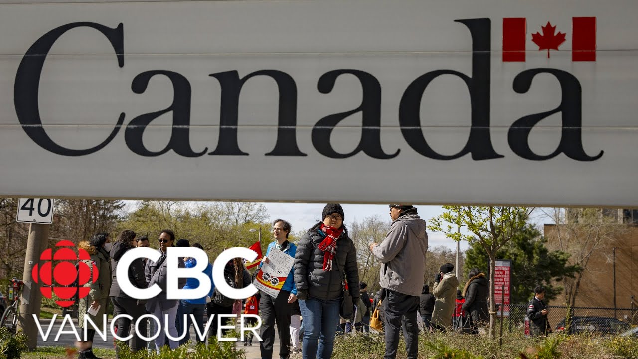 How the federal workers' strike  affects British Columbians