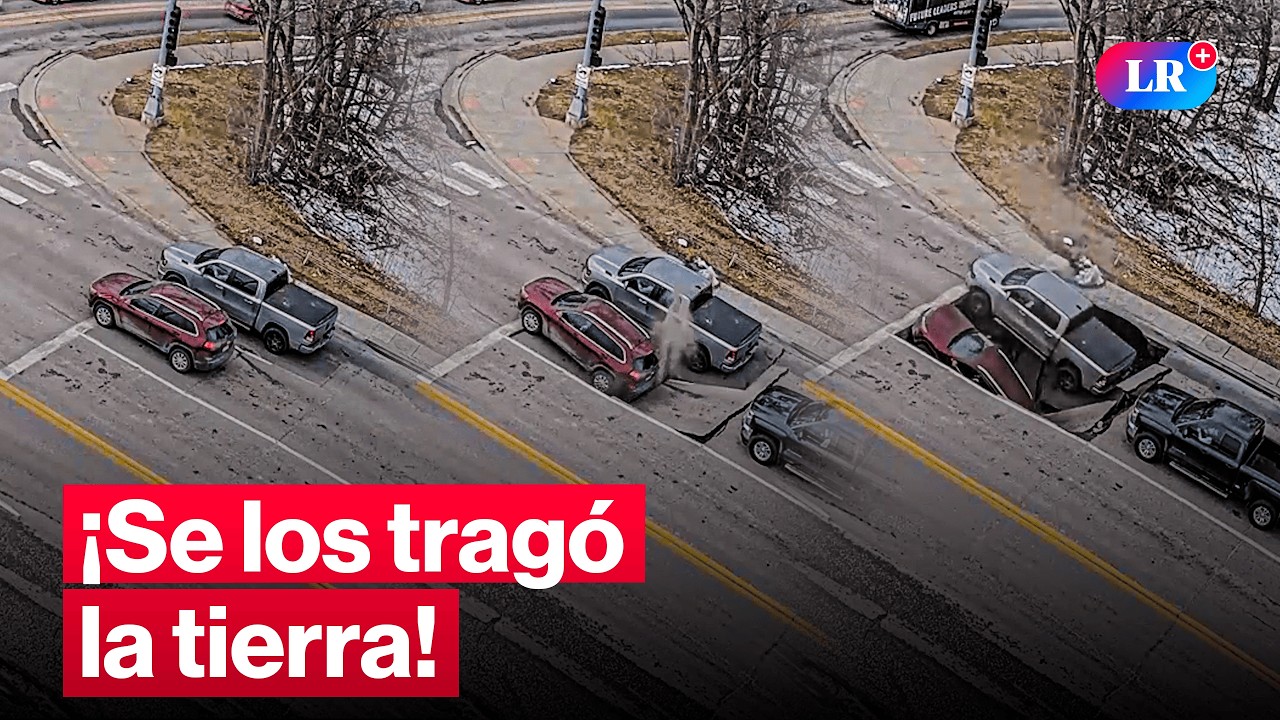 Preciso momento donde un socavón gigante se traga dos autos en plena calle | #LR