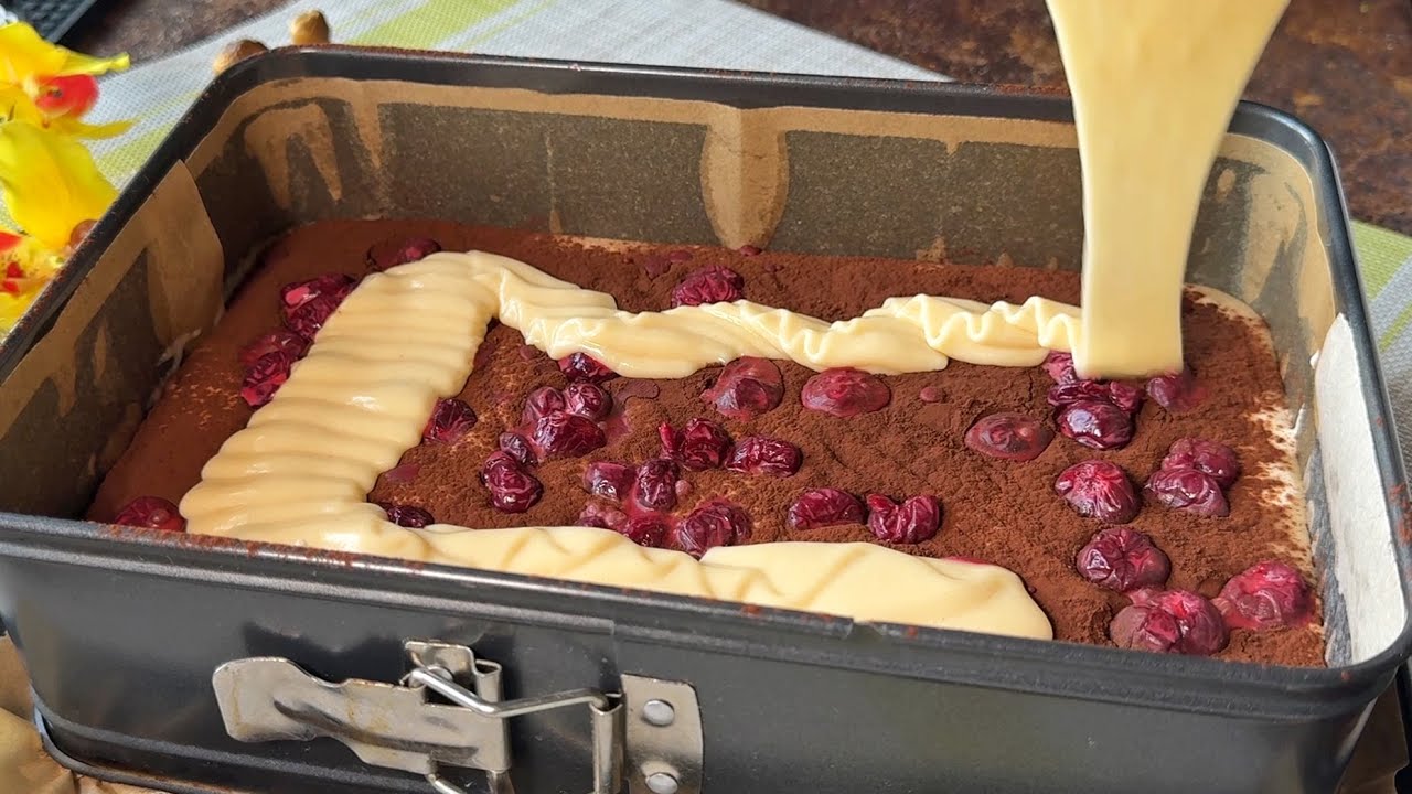 ВИШНЕВЫЙ ПИРОГ по бабушкиному рецепту 🍒 Пирог, который тает во рту! Торт за 15 минут!