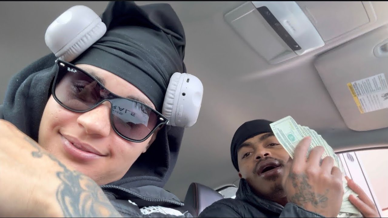 Met Asks Her Brothaaa For His Tax Moneyyy.. 👀