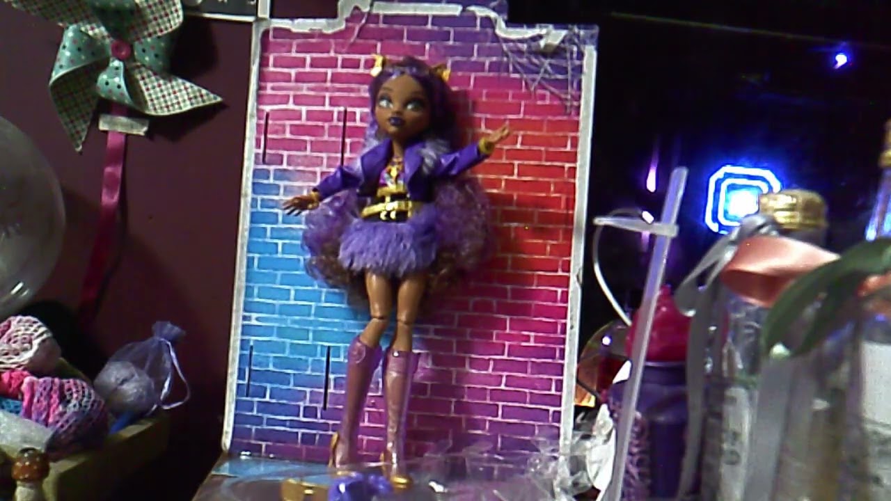 Unboxing and reviewing Core refresh 2.0 Clawdeen