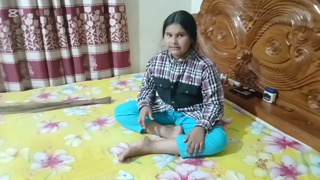 আজ দুপুরে কি খেলাম। আর মেয়ে কি কি কাজ করল।  
