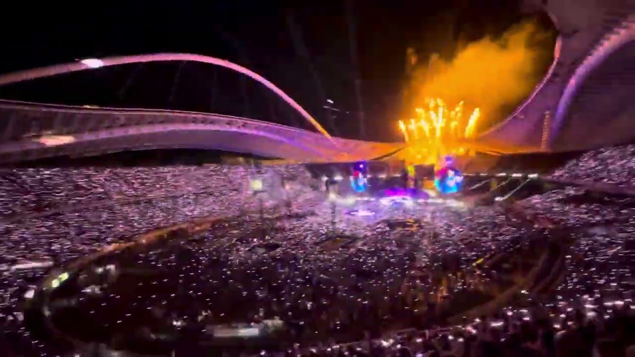 Coldplay - Sky Full Of Stars Live 8.6.24 Athens