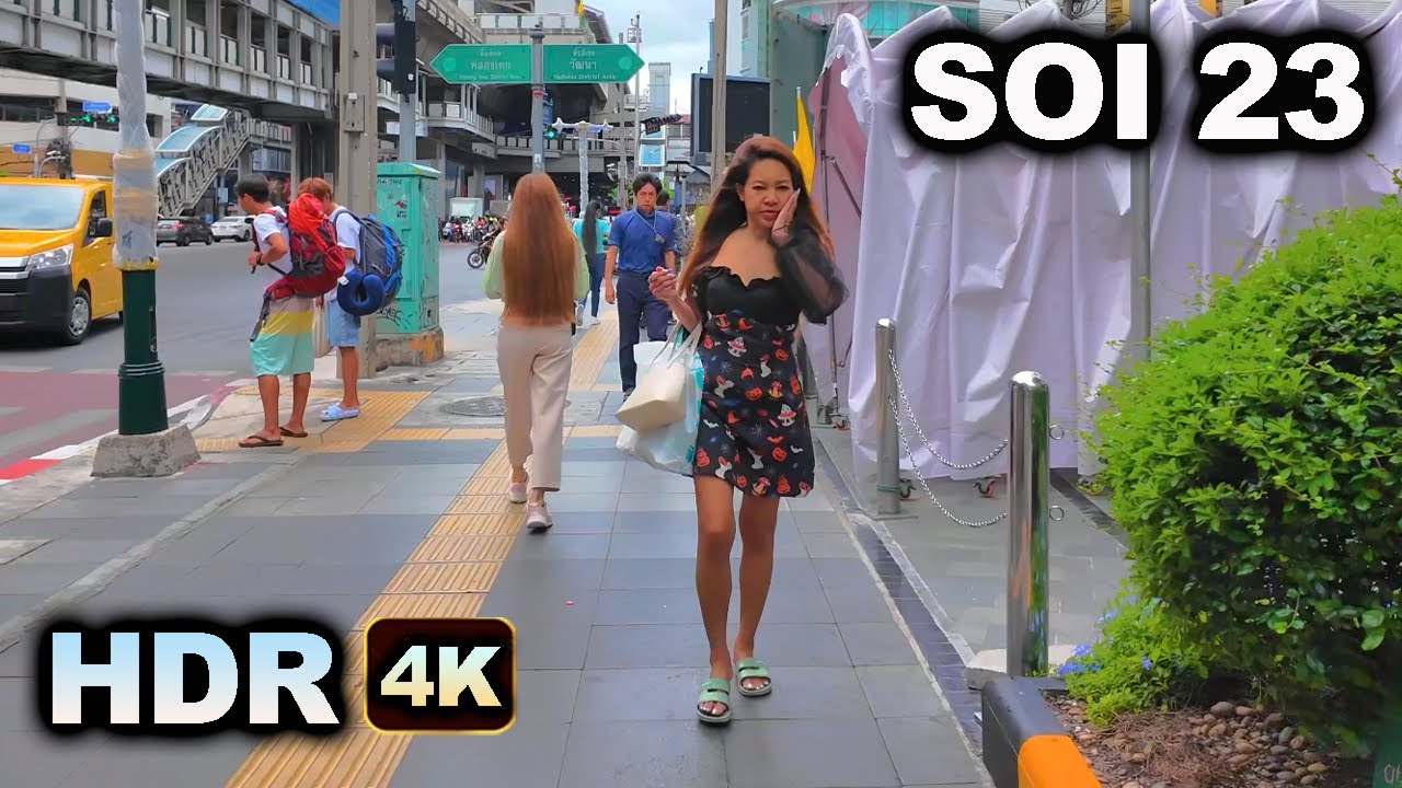 Jasmine City Hotel  Sukhumvit Soi 23 Bangkok  -  Walk to Terminal 21 Sukhumvit MRT Station  Thailand