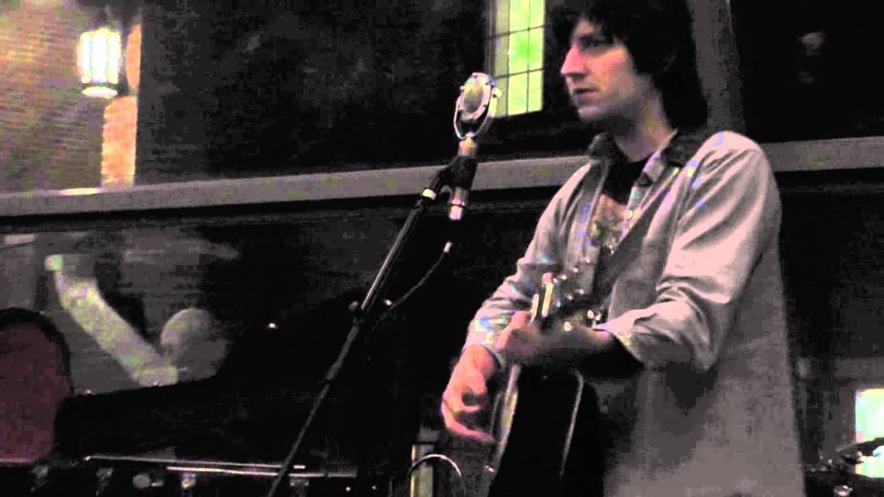 Barna Howard- Turns Around The Bottle (Live at Oppenheimer Cafe presented by KUPS 90.1 FM Tacoma)