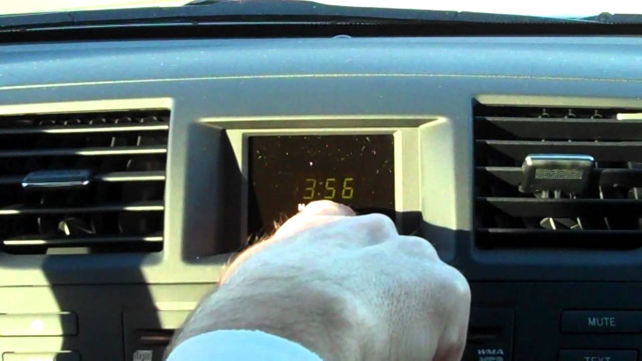 How to Set your Clock on a Highlander.mpg