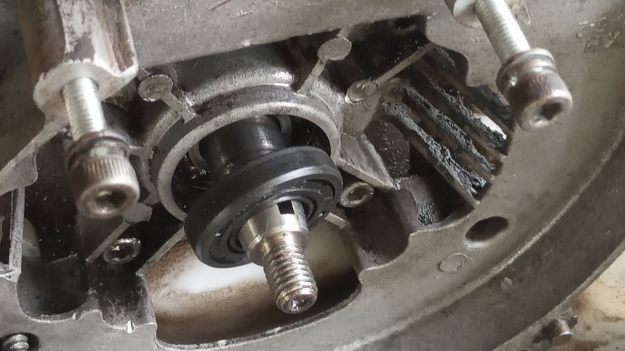 Moto Guadaña no enciende retenedor dañado