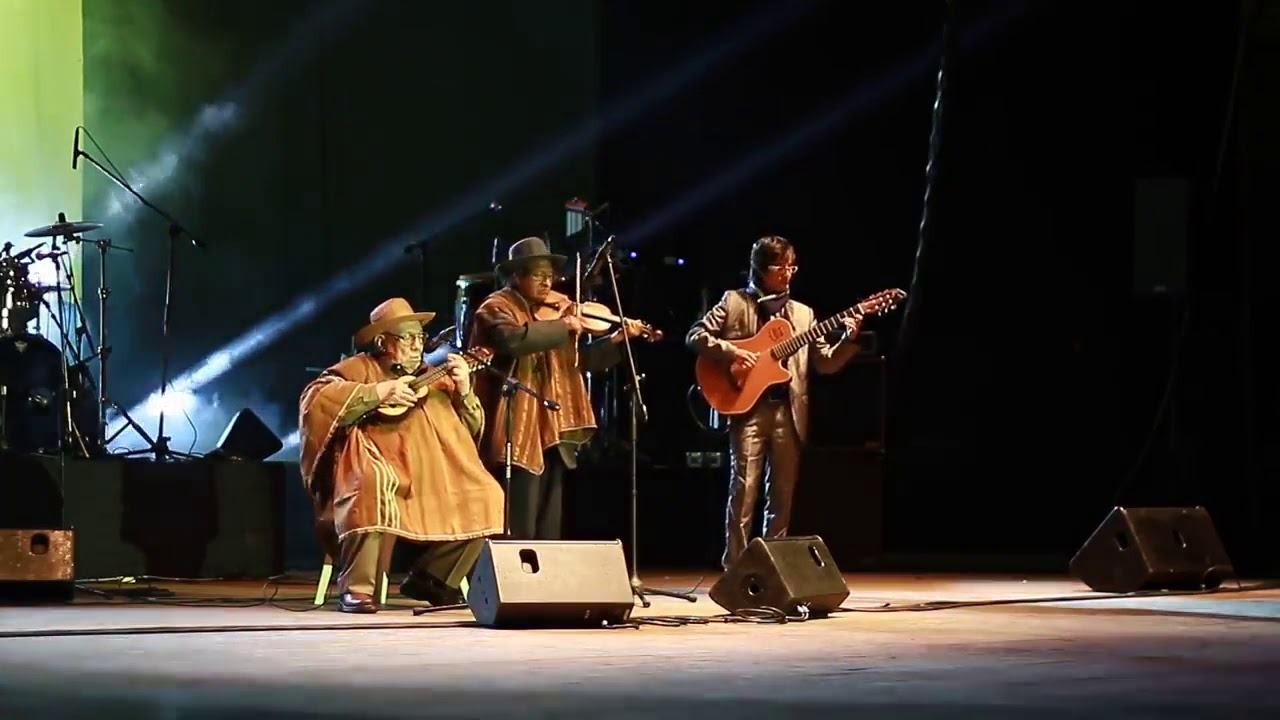 ✔️ Adiós pueblo de Ayacucho - Jaime Guardia, Máximo Damián y Riber Oré