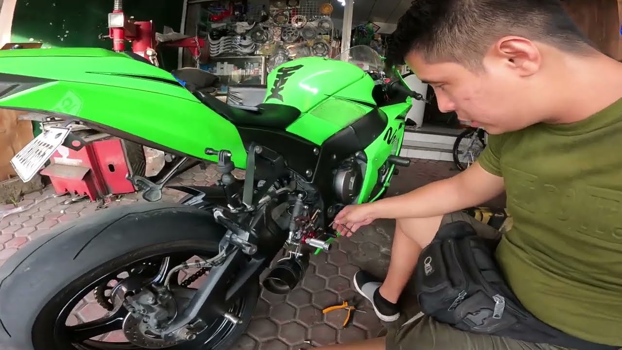 Zx10r Rear Set installation 1 Up 5 Down Shifters