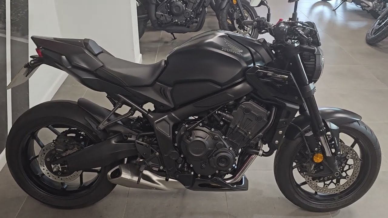 Honda CB650R Black Edition