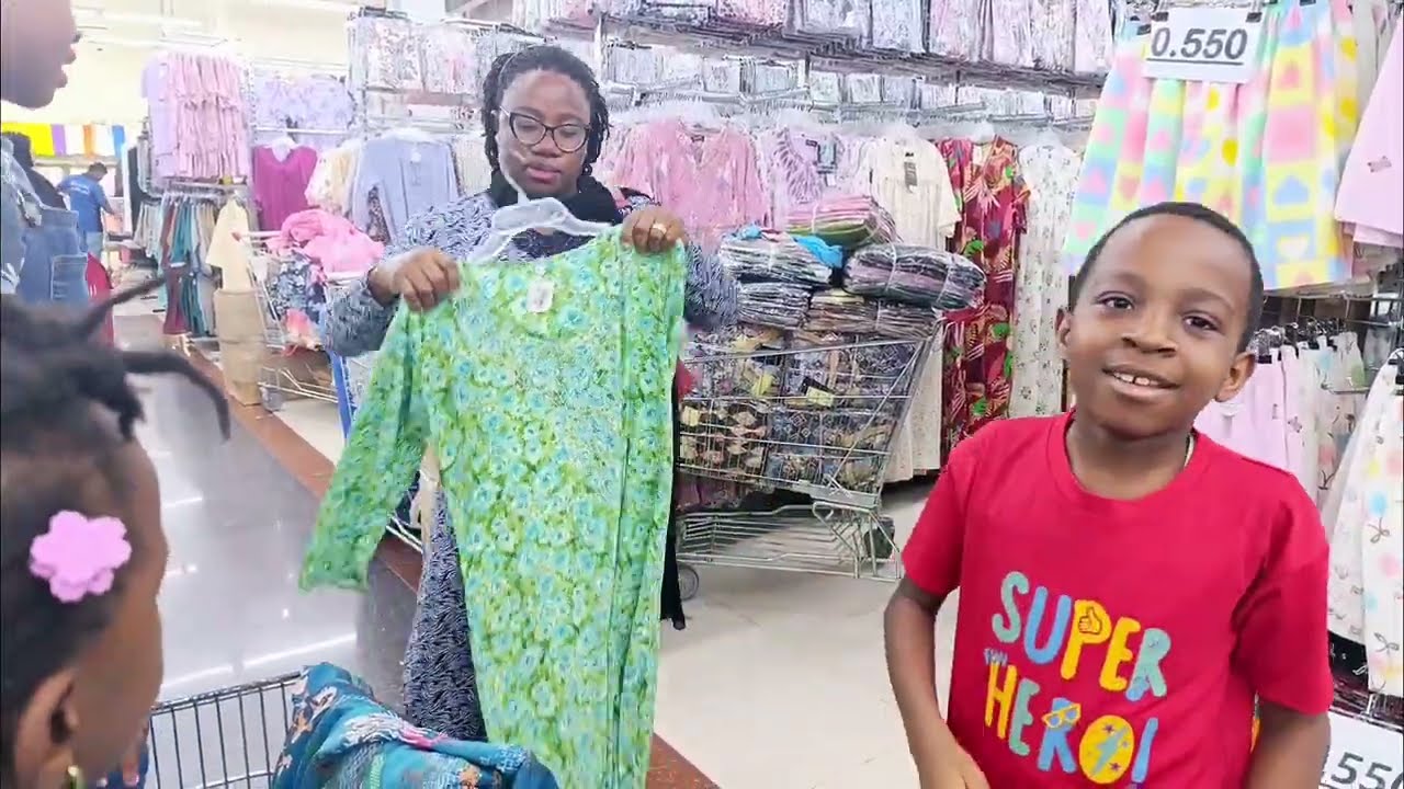 Мы планировали пойти по магазинам 🛍️ на день рождения меня и моего сына, но в итоге вся семья отп...