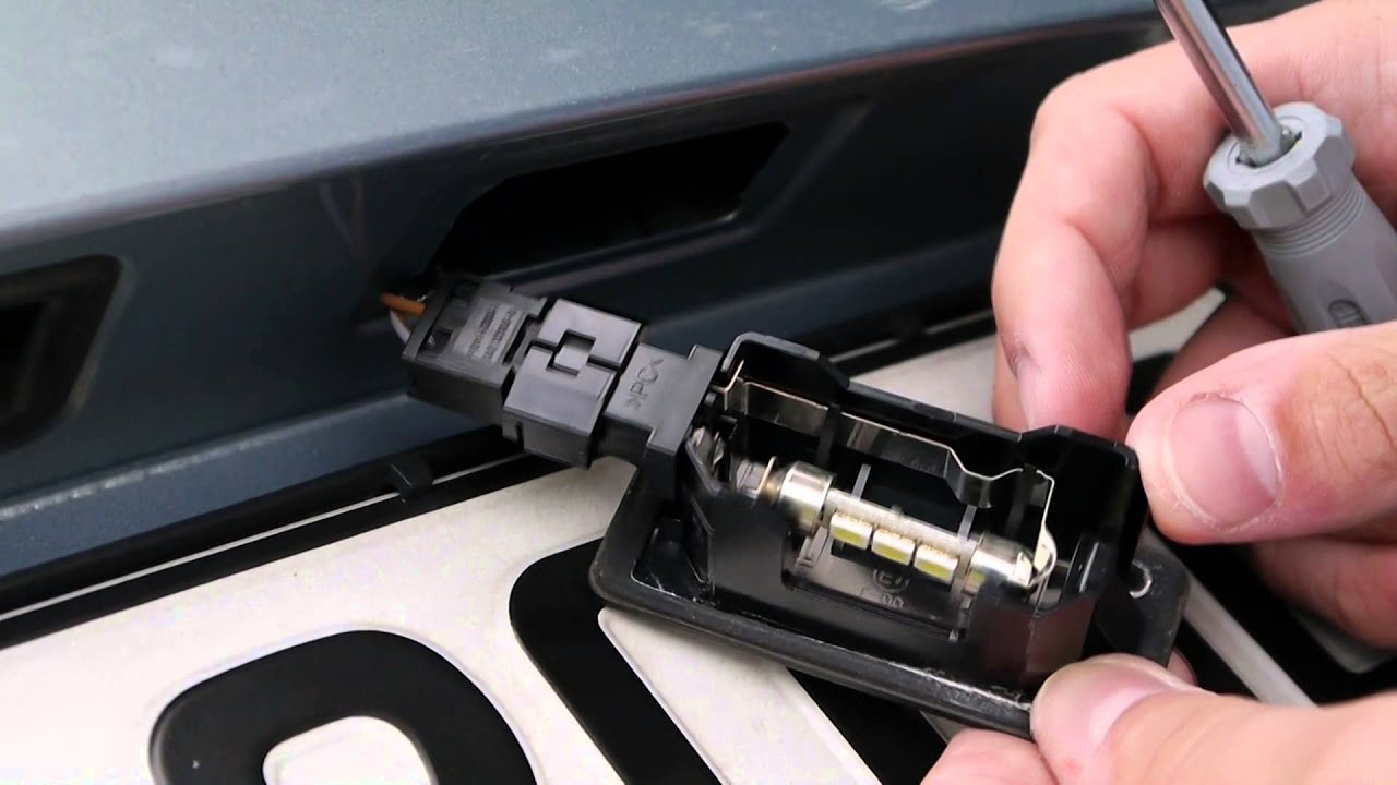 Kennzeichen Beleuchtung auf LED wechseln BMW E90