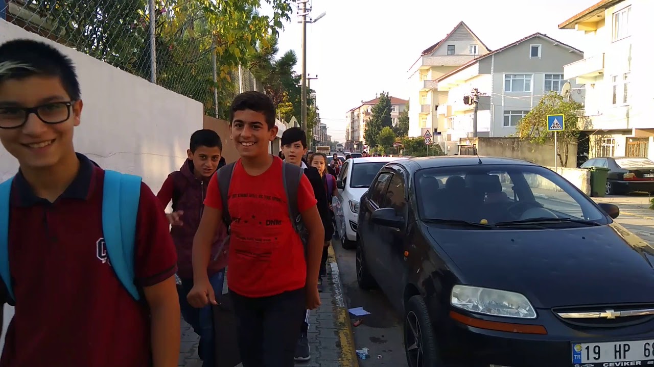 AÇ KAPIYI BEKLE BİZİ ÇELİK SANAYİ ORTAOKULU