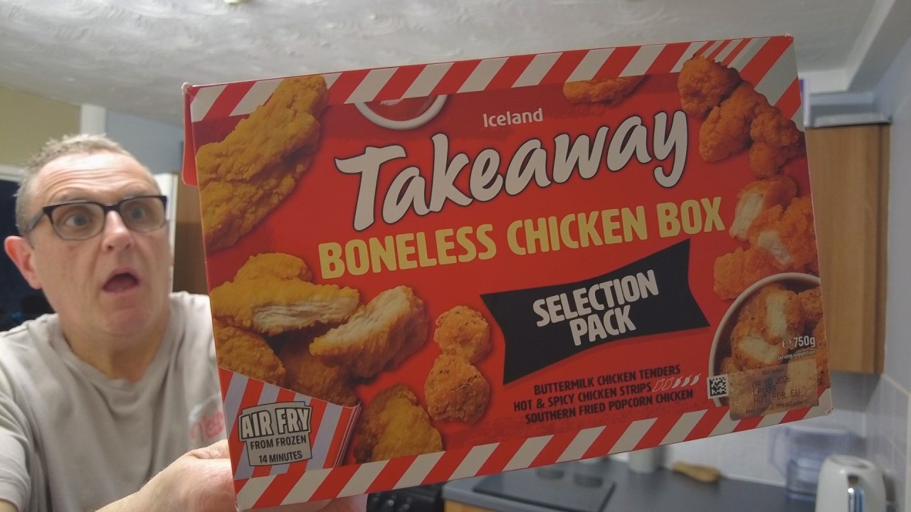 KFC Fakeaway Chicken Box from ICELAND
