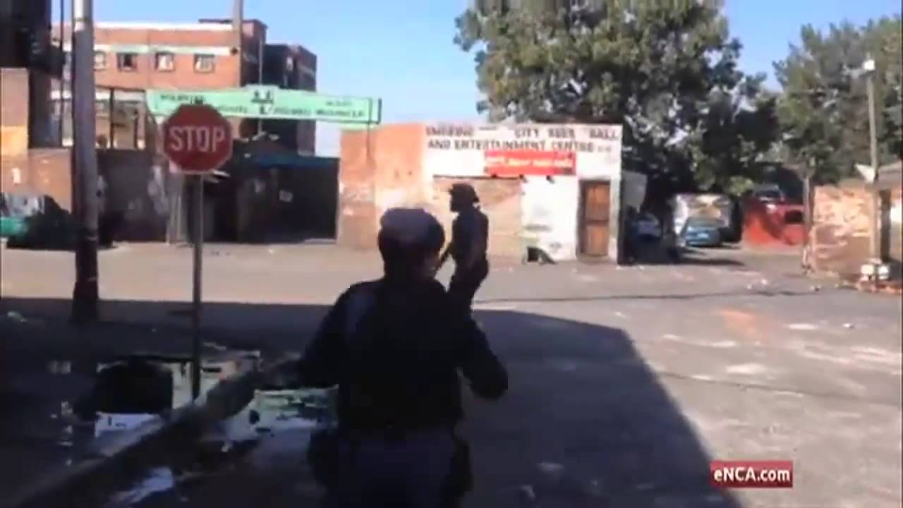 Police shoot in Jeppestown