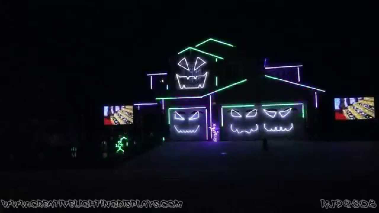 Halloween Light Show 2015 - Monster Mash (Bobby Pickett)