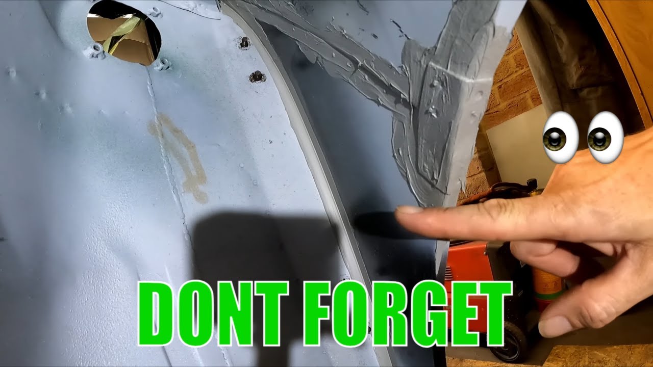 Wing Reinforcement Brackets - Classic Mini Workshop - Racing Green Pt.41