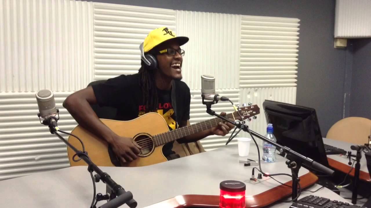 E.sy Kennenga - Chalè A (Live at Martinique 1ère)