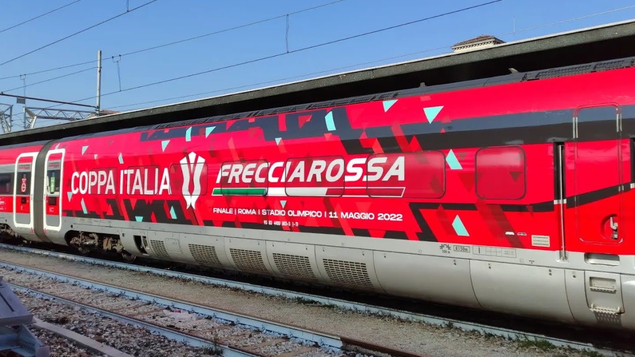 FRECCIAROSSA 1000 DEDICATO ALLA COPPA ITALIA IN PARTENZA DA VENEZIA SANTA LUCIA