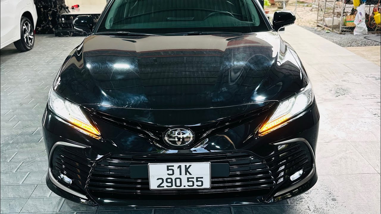 Camry 2.0 Q 2022 Km:17.000 sơn Zing hết xe một Chủ mua mới