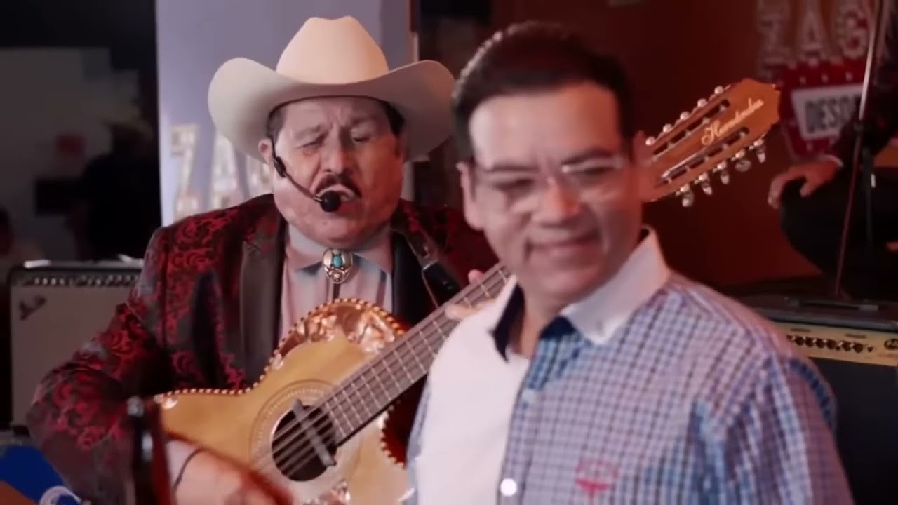 El Rogón   Un Viejo Amor   Los Cadetes de Linares de Rosendo Cantú