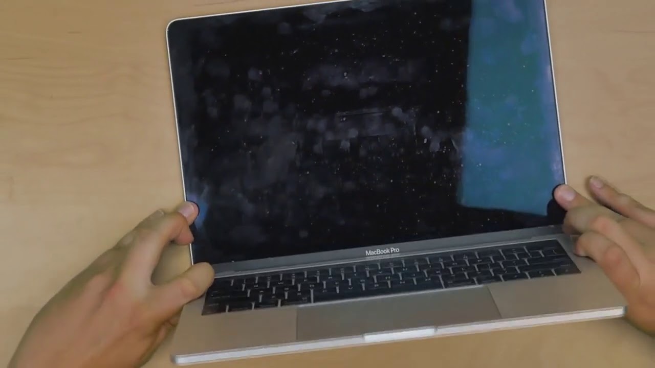 Baroni Telas ensina a trocar a tela do MacBook Pro 13 Model A1706