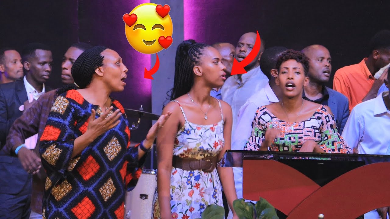 #MADAME KIRIKI na #MAMA BISHOP MUMUKUNGA HAMWE NABAYUMBE MURI FOURSQUARE BATAMBIRA IMANA🔥🔥NUMUNEZERO