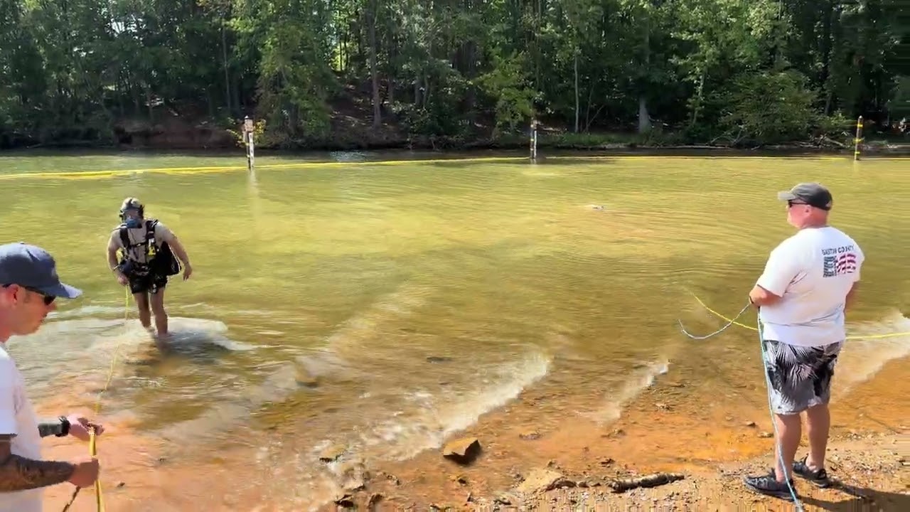 Public Safety Dive Team Training &ndash; Search Patterns for Vehicle Recovery