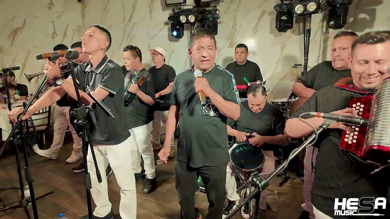 MariLupe  - Javier Lopez y la Universidad de la Cumbia