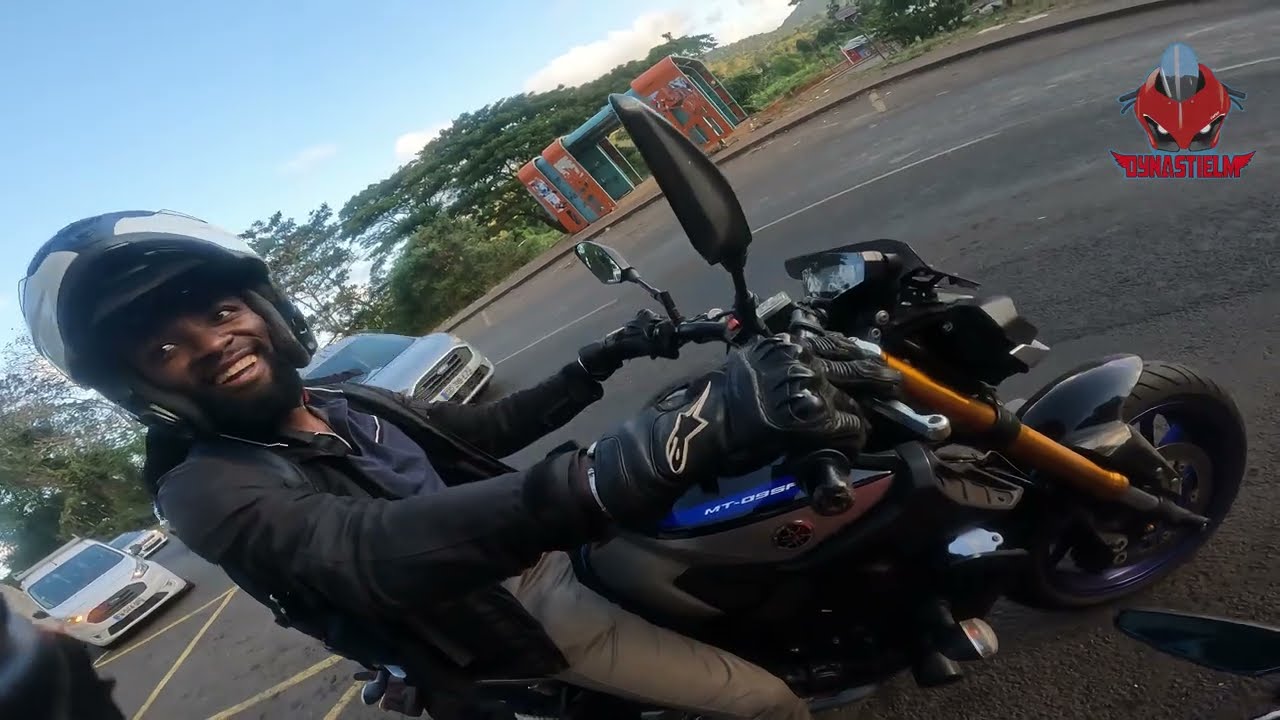 Mayotte daily ride Episode 1- De Tsararano à Hajangua