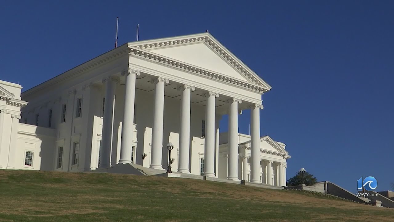 Va. Dems advance bill to ban assault weapons sales