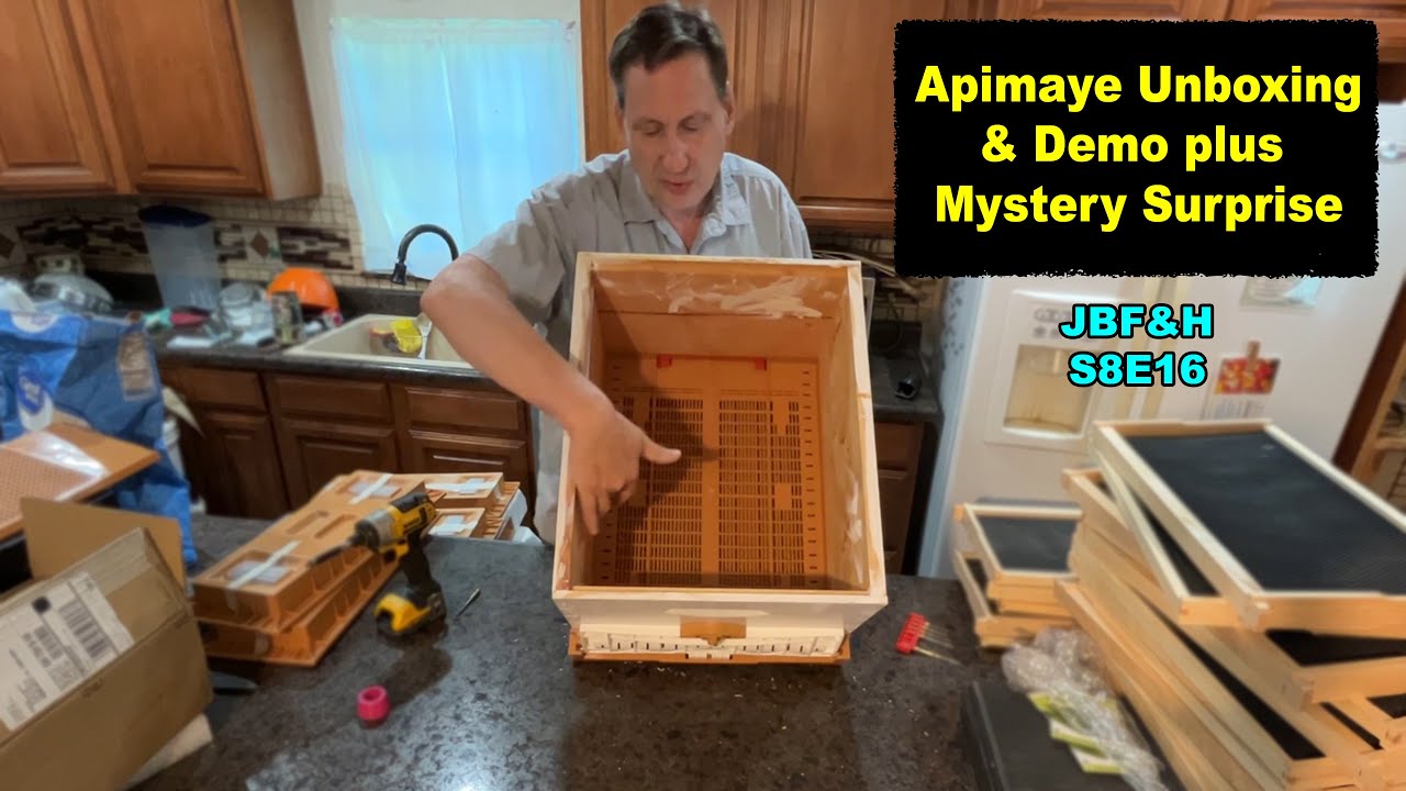 Apimaye Unboxing and Demo S8E16 #beekeeping