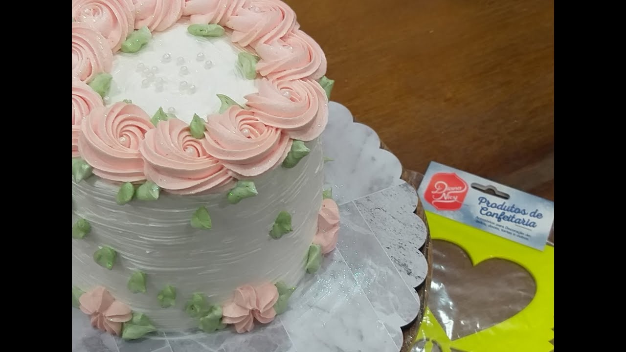 Decoração com glacê de leite em pó