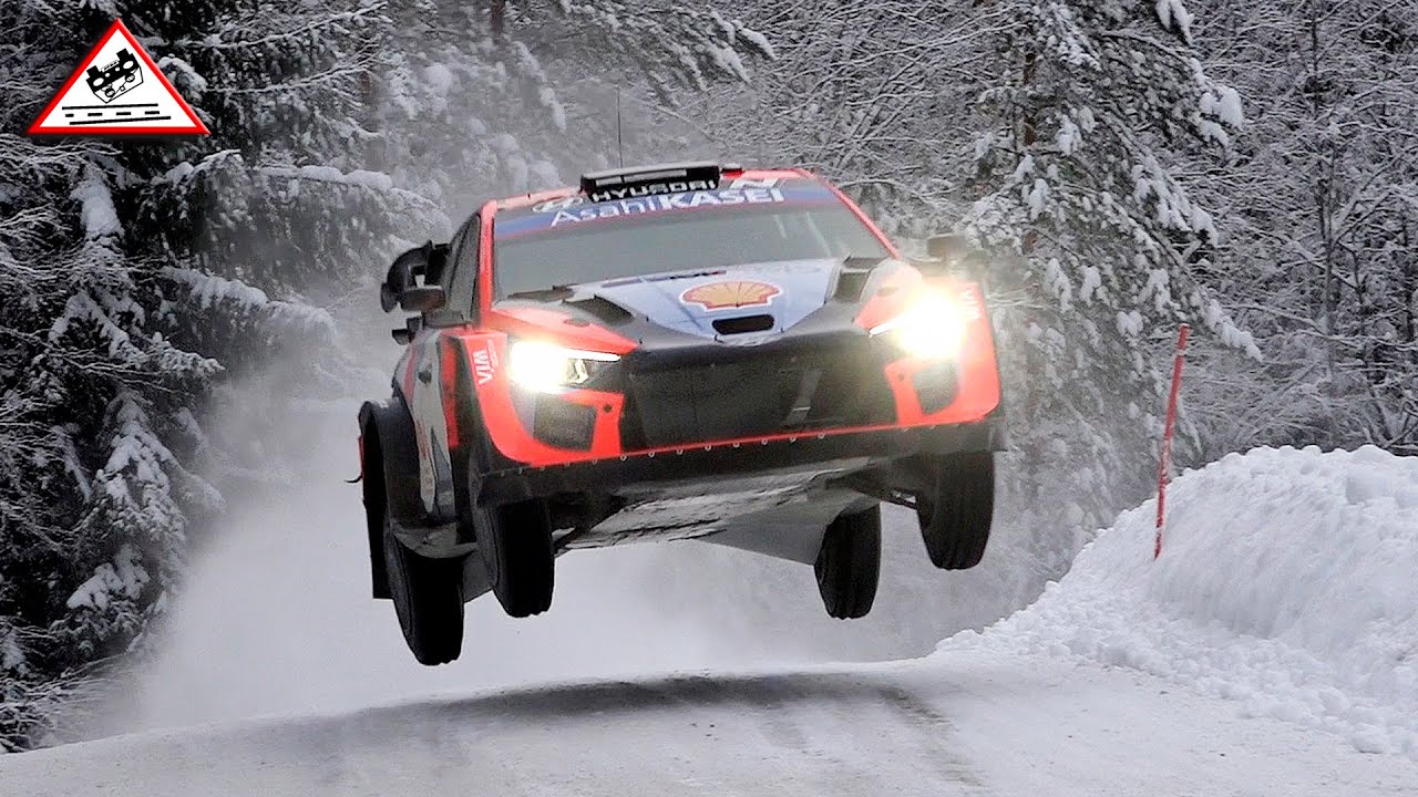 Test Day | Ott Tänak Hyundai i20 Rally1 WRC 2025 [Passats de canto]