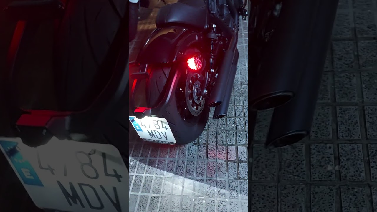 Vance&Hines sound with quiet baffles Indian Scout Rogue