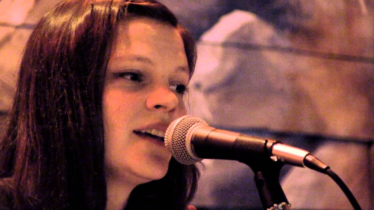 Pepper Proud - La Voz (Live, Stone Way Cafe)