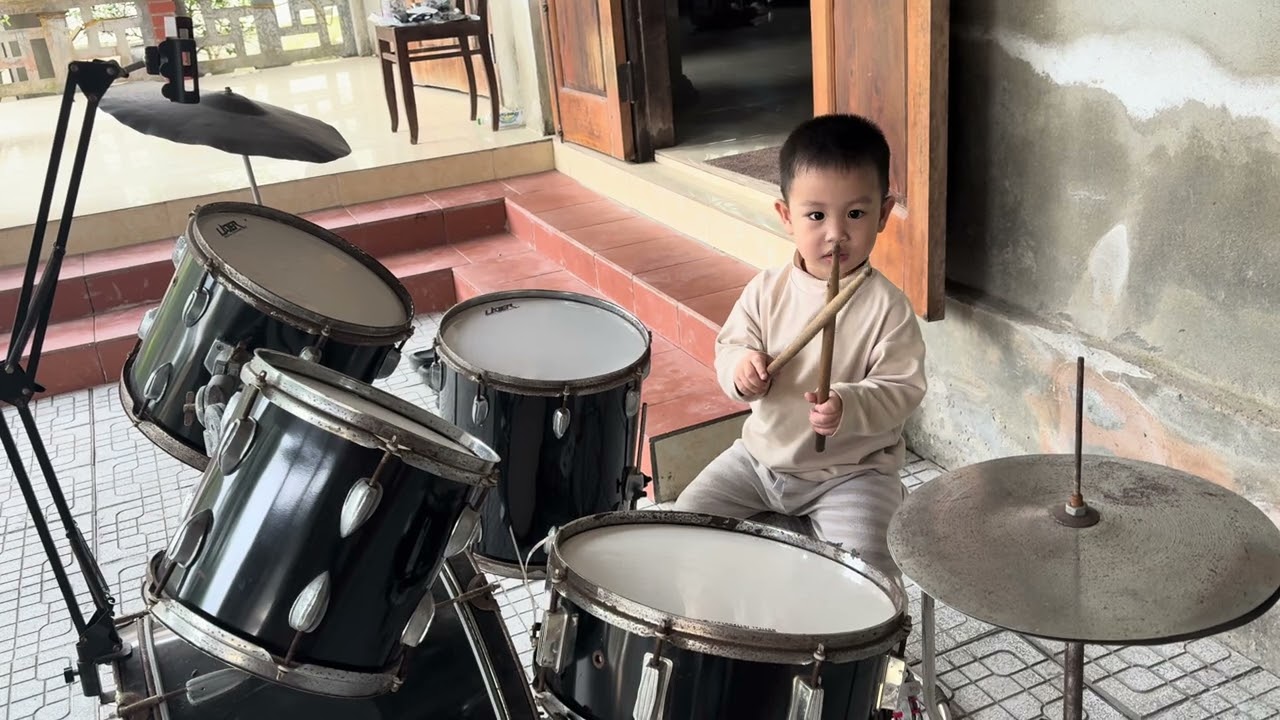 Vloger 33: Subeo đánh trống