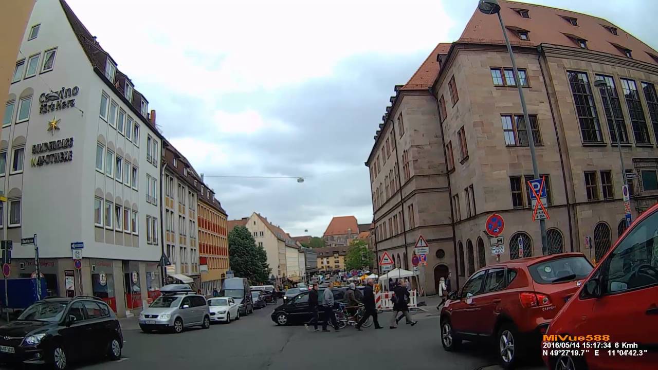 D: Nürnberg. Fahrt durch die nördliche Altstadt St. Sebald mit Burg. Mai 2016