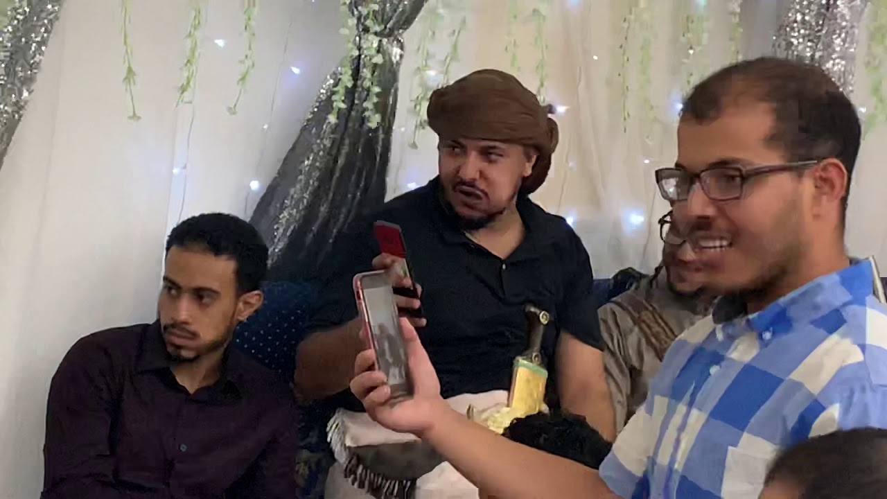 اقلك شي وتوعدني ولا مخلوق يعلم به أفراح ال جيلان مع الفنان أديب صالح أغنيه مهداه للعريس جمال