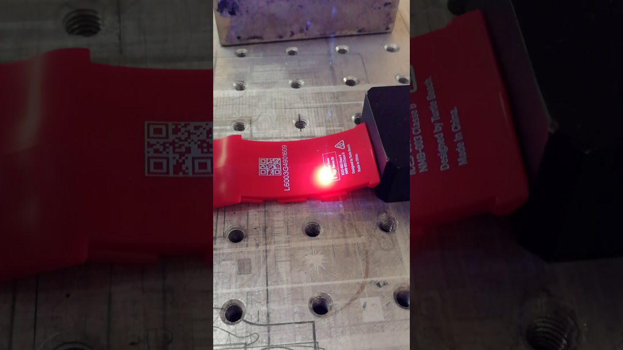 355nm uv laser for marking plastic with  excellent laser beam quality