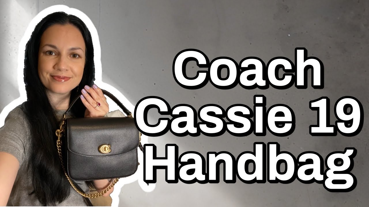 Обзор Coach Cassie 19 и что в него помещается