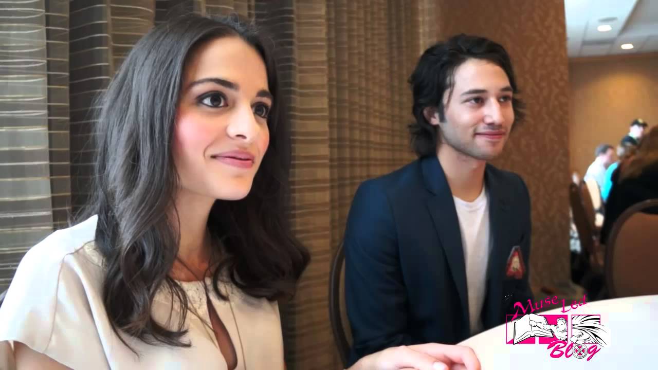 Stephanie Leonidas and Jesse Rath talk Defiance at San Diego Comic Con