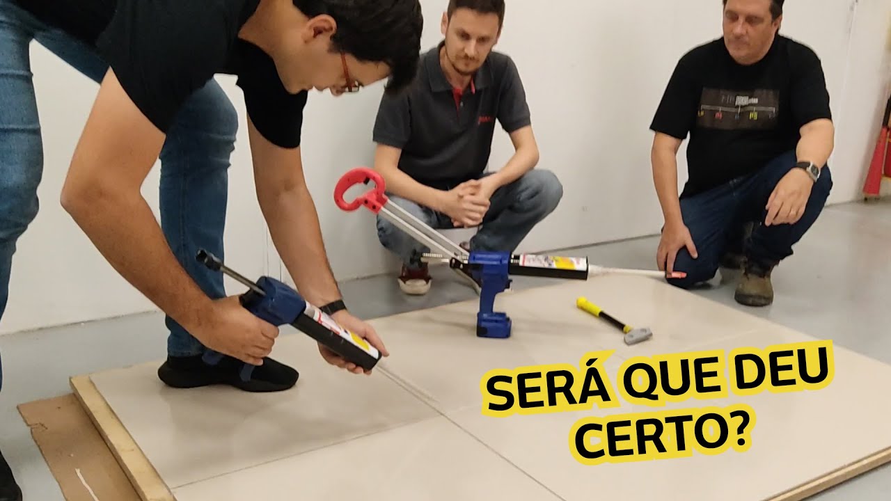 Matheus Leoni aplicando Rejunte Infinity pela primeira vez