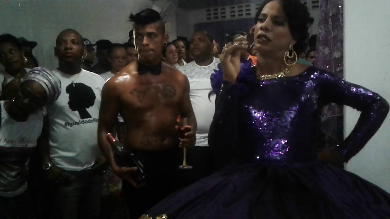 festa em homenagem a mestra ritinha  na casa de pai ode gena /17/09/2016